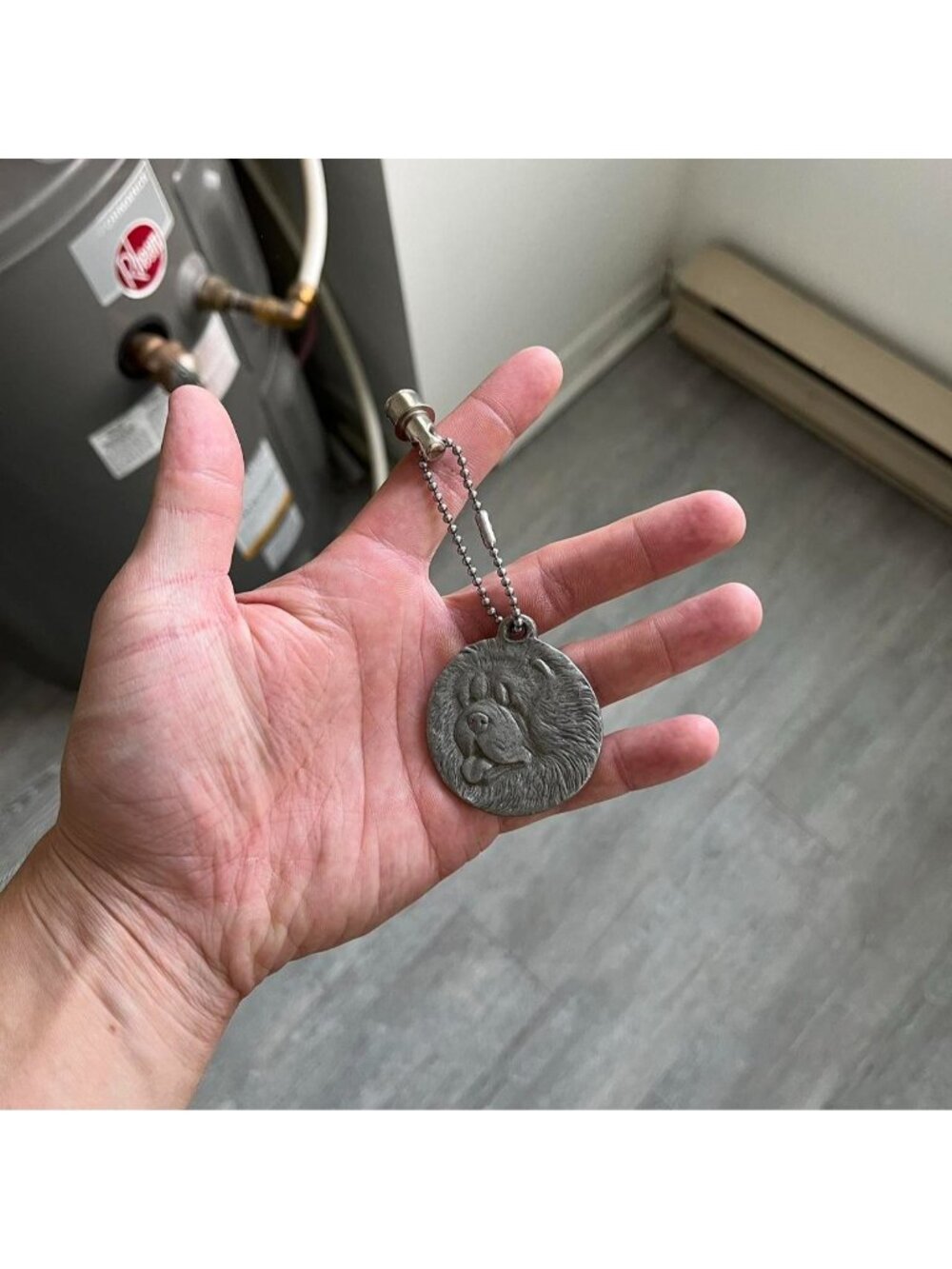 Silver Vintage 1983 Dog / Chow Chow Engraved Keychain